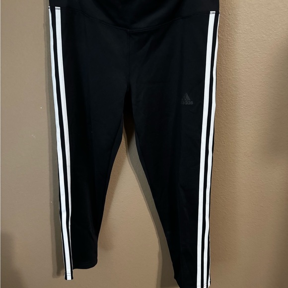 Adidas Black and White Capri Leggings with Iconic Stripes Size Medium NWT - Picture 1 of 8
